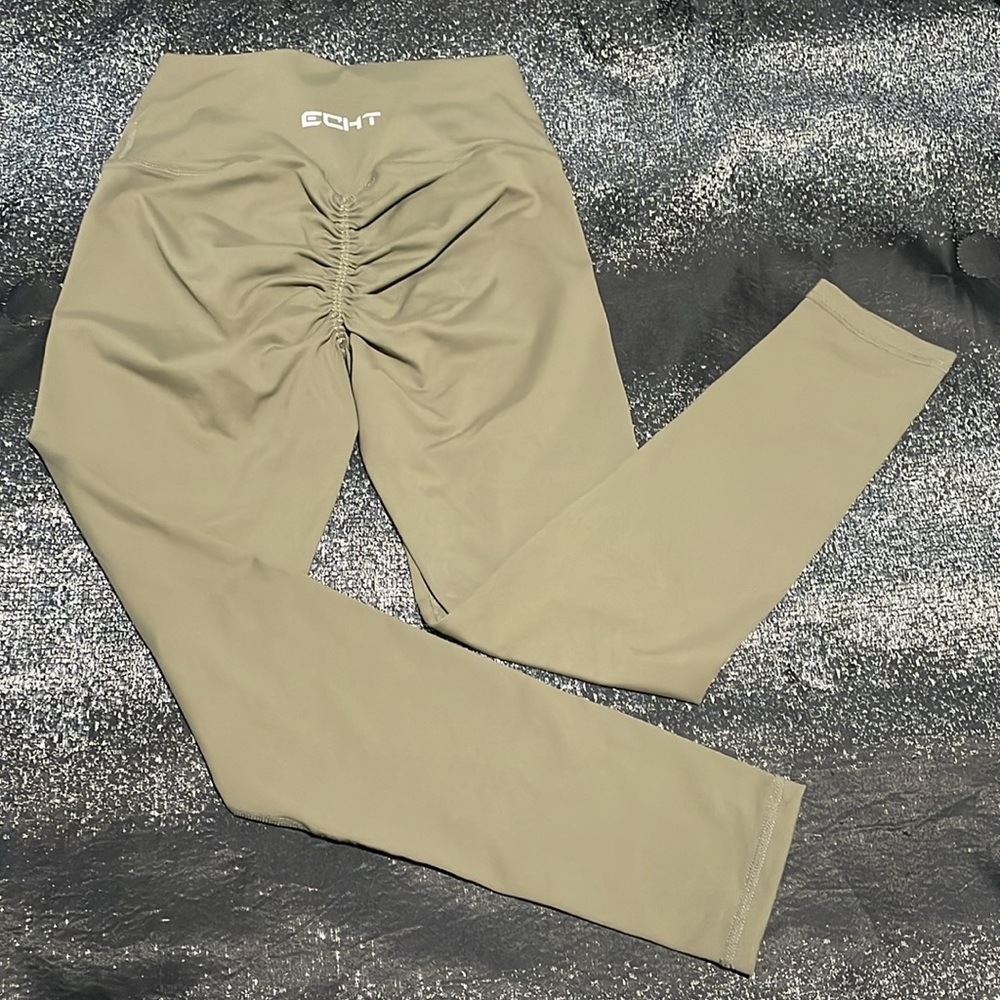 ECHT scrunch butt leggings